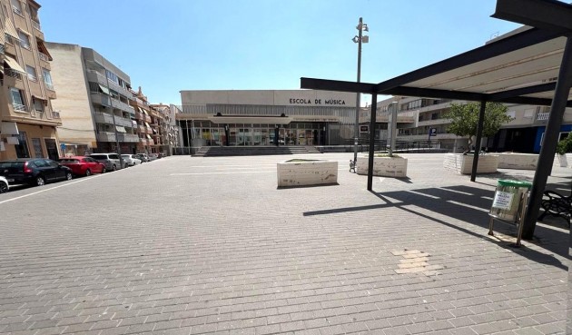 Resale - Apartment -
Guardamar del Segura - Pueblo