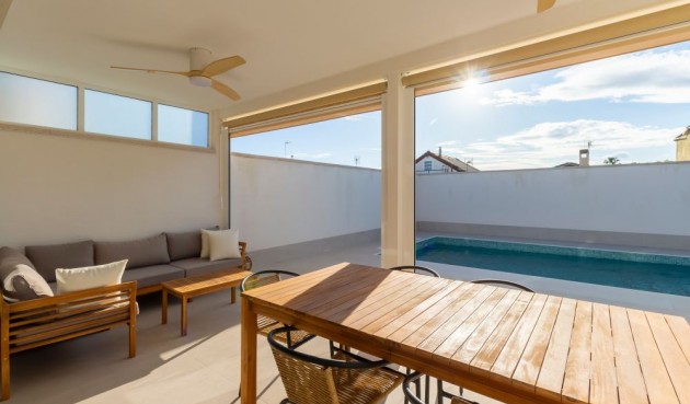 Återförsäljning - Semi Detached -
Torrevieja - Costa Blanca