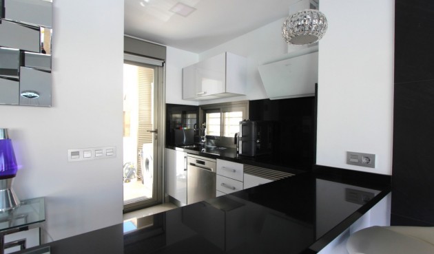 Återförsäljning - Villa -
Villamartin - El Galan