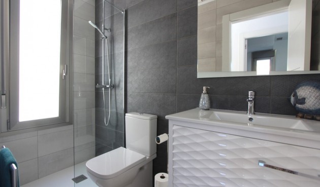 Återförsäljning - Villa -
Villamartin - El Galan