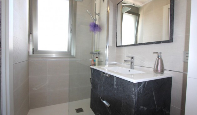 Återförsäljning - Villa -
Villamartin - El Galan