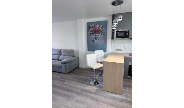 Resale - Apartment -
Torrevieja - Estacion De Autobuses