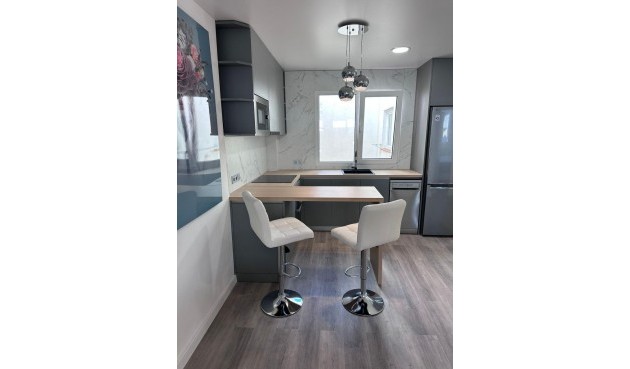 Resale - Apartment -
Torrevieja - Estacion De Autobuses