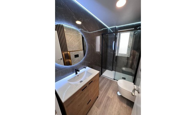 Resale - Apartment -
Torrevieja - Estacion De Autobuses