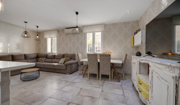 Brukt - Town House -
Torrevieja - Centro