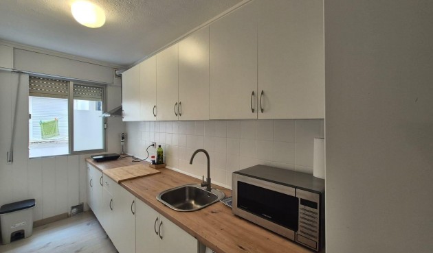 Resale - Apartment -
Torrevieja - Punta Prima