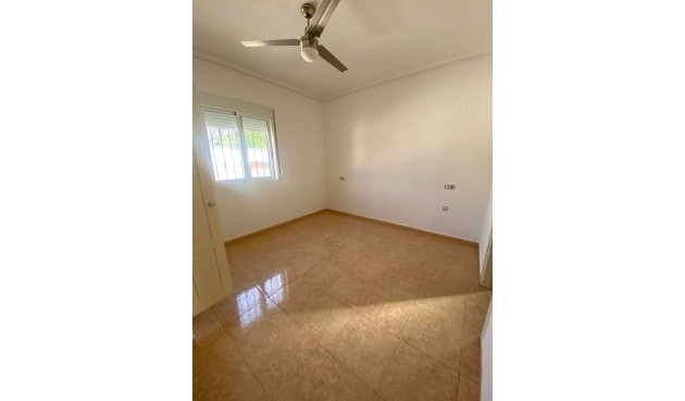 Resale - Villa -
Catral - Costa Blanca