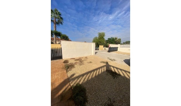 Resale - Villa -
Catral - Costa Blanca
