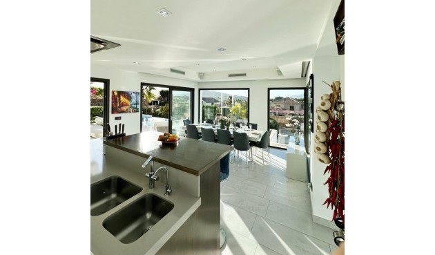 Resale - Villa -
Jávea - Costa Blanca