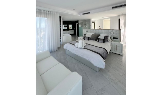 Resale - Villa -
Jávea - Costa Blanca