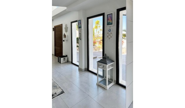 Resale - Villa -
Jávea - Costa Blanca