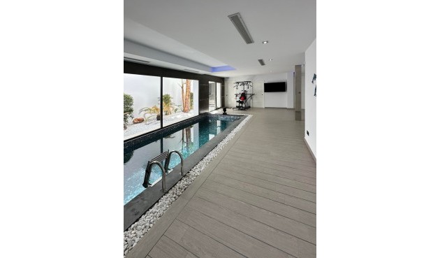 Resale - Villa -
Jávea - Costa Blanca