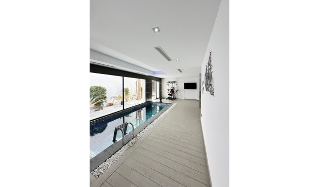 Resale - Villa -
Jávea - Costa Blanca