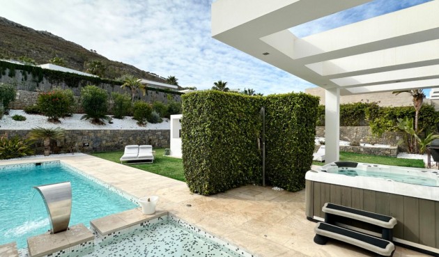 Resale - Villa -
Jávea - Costa Blanca