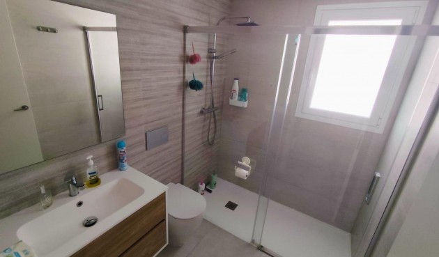 Återförsäljning - Town House -
Torrevieja - aguas nuevas