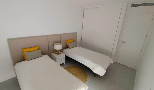 Återförsäljning - Town House -
Torrevieja - aguas nuevas