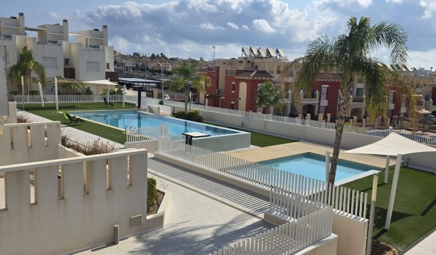 Återförsäljning - Town House -
Torrevieja - aguas nuevas
