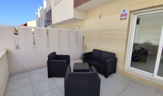 Återförsäljning - Town House -
Torrevieja - aguas nuevas