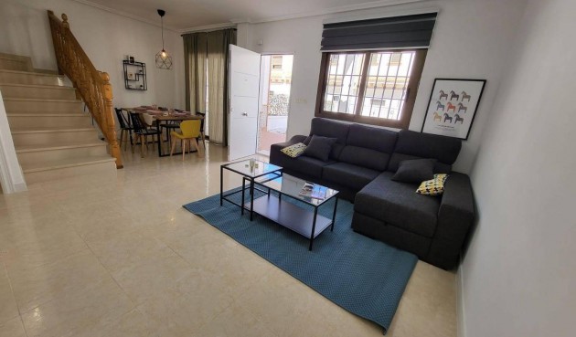 Resale - Town House -
San Miguel de Salinas - Ciudad De Las Comunicaciones