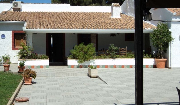 Resale - Villa -
Orihuela Costa - Costa Blanca