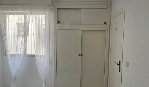 Reventa - Ático -
Torrevieja - Centro