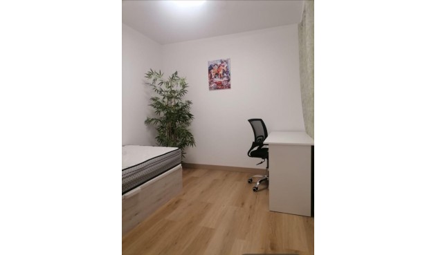 Brukt - Apartment -
Alicante - Altozano