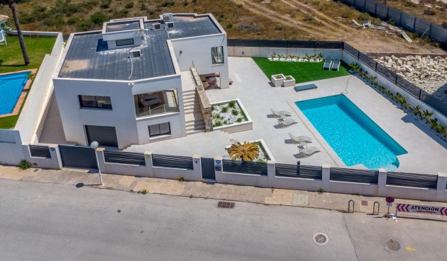 Brukt - Villa -
Torrevieja - La Veleta
