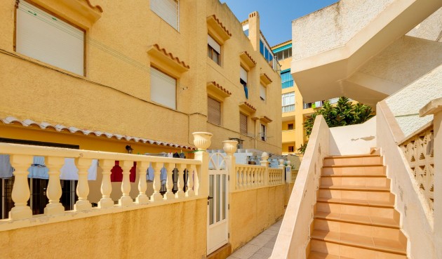 Återförsäljning - Apartment -
Torrevieja - La Mata