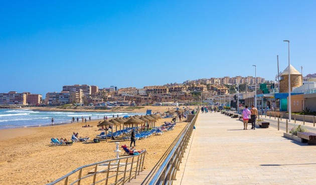 Återförsäljning - Apartment -
Torrevieja - La Mata