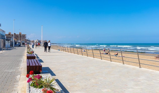 Återförsäljning - Apartment -
Torrevieja - La Mata