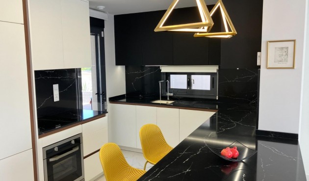 Resale - Bungalow -
San Miguel de Salinas - Las Colinas