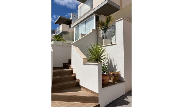 Resale - Bungalow -
San Miguel de Salinas - Las Colinas