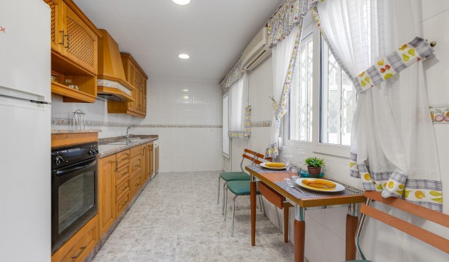 Resale - Penthouse -
Torrevieja - Paseo Maritimo