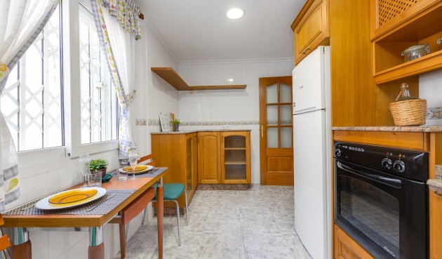 Resale - Penthouse -
Torrevieja - Paseo Maritimo