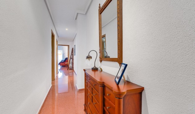 Resale - Penthouse -
Torrevieja - Paseo Maritimo