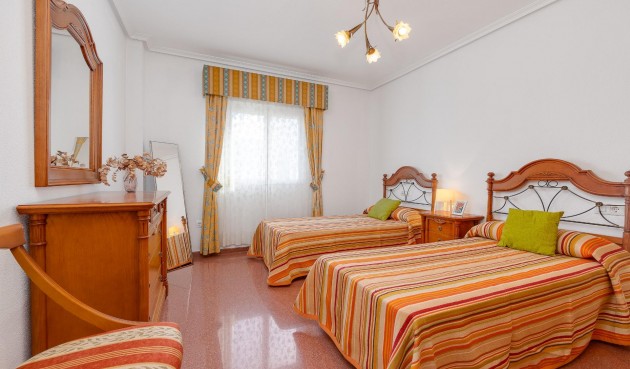 Resale - Penthouse -
Torrevieja - Paseo Maritimo