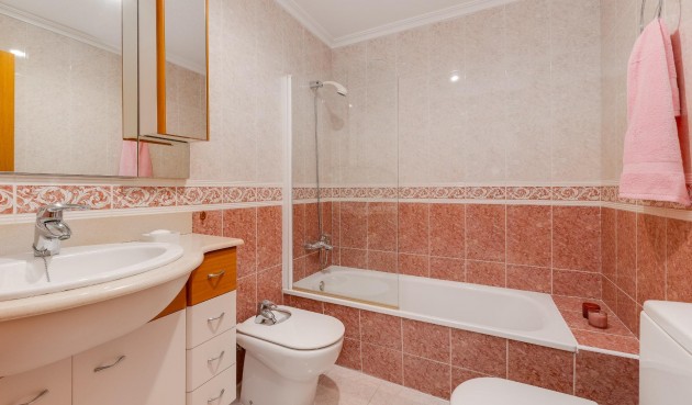 Resale - Penthouse -
Torrevieja - Paseo Maritimo