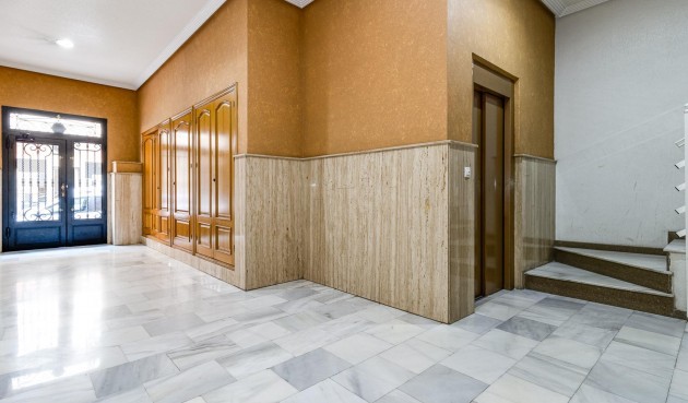 Resale - Penthouse -
Torrevieja - Paseo Maritimo