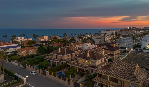 Brukt - Villa -
Torrevieja - Costa Blanca