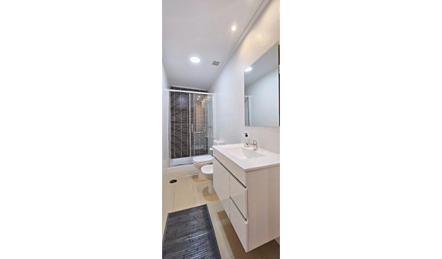 Resale - Apartment -
Torrevieja - Estacion De Autobuses