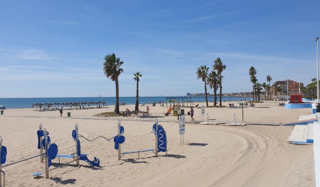 Resale - Apartment -
Torrevieja - Estacion De Autobuses