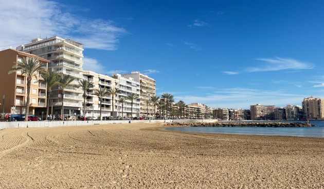 Resale - Apartment -
Torrevieja - Estacion De Autobuses