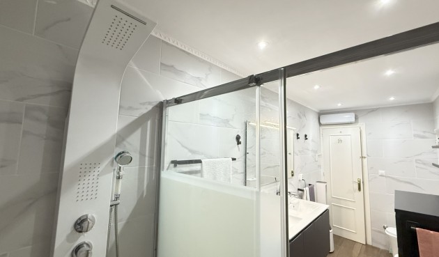 Brukt - Villa -
Orihuela Costa - Costa Blanca