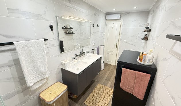 Brukt - Villa -
Orihuela Costa - Costa Blanca