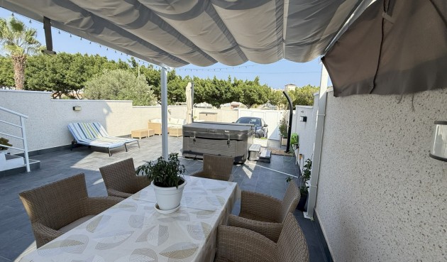 Brukt - Villa -
Orihuela Costa - Costa Blanca