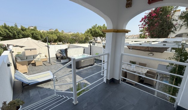 Brukt - Villa -
Orihuela Costa - Costa Blanca