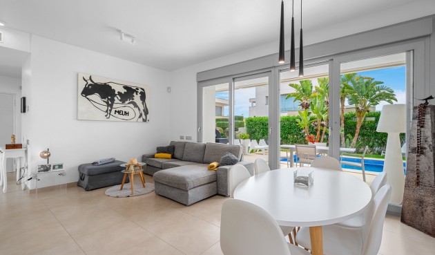 Brukt - Villa -
Orihuela Costa - Costa Blanca