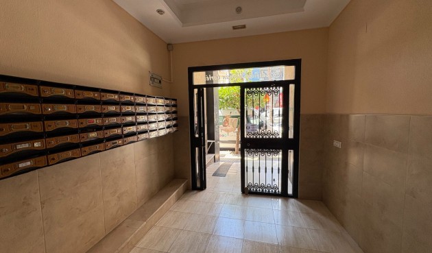 Resale - Apartment -
Torrevieja - Costa Blanca