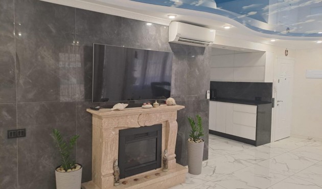 Resale - Apartment -
Torrevieja - Costa Blanca