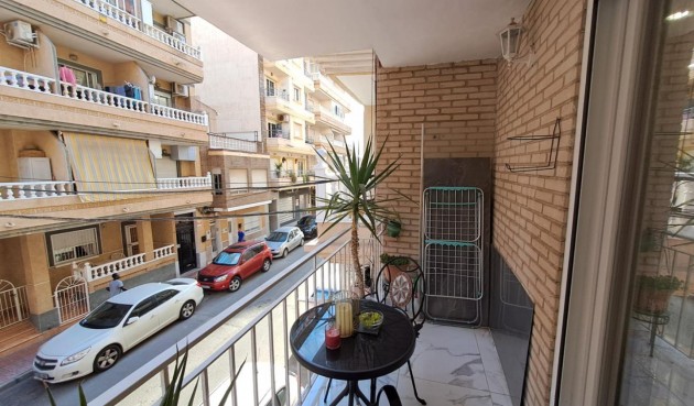 Resale - Apartment -
Torrevieja - Costa Blanca